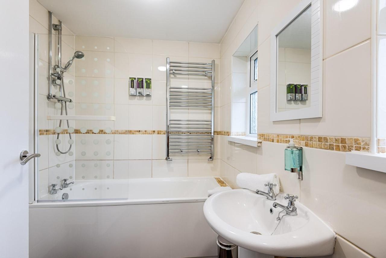 Private Parking, Garden, Close To Beach! Swansea Exterior photo